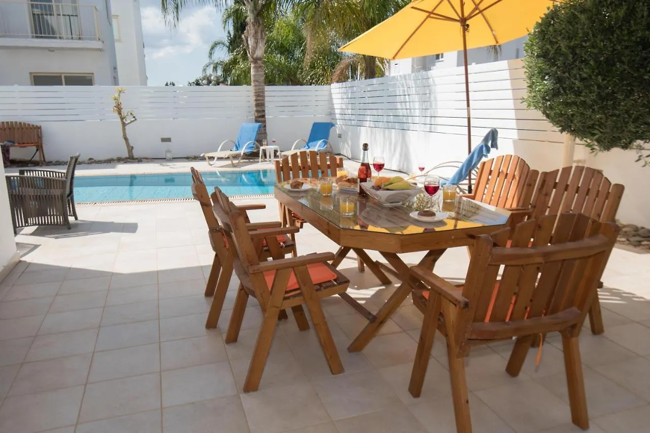 פרוטאראס Villa Pomelo