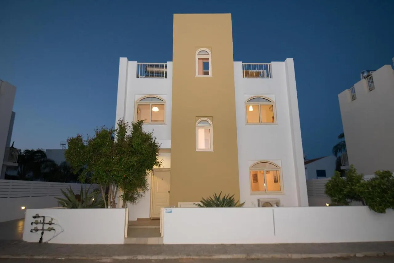 פרוטאראס Villa Pomelo 0*,